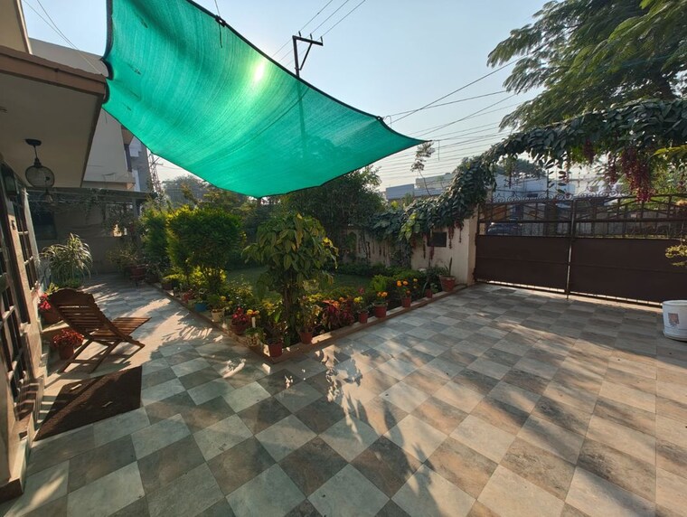 Garden, sahastradhara 5 Bedroom 460 Sq.Ft. Villa In Sahastradhara Dehradun 9920153