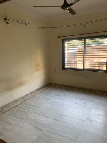Room in 2 BHK Apartment at Navrangpura – for Rent