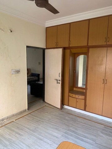 Room in 2 BHK Apartment at Navrangpura – for Rent