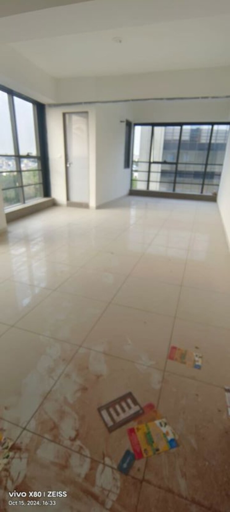 Room, ghatlodia Commercial Office Space 728 Sq.Ft. In Ghatlodia Ahmedabad 9920158