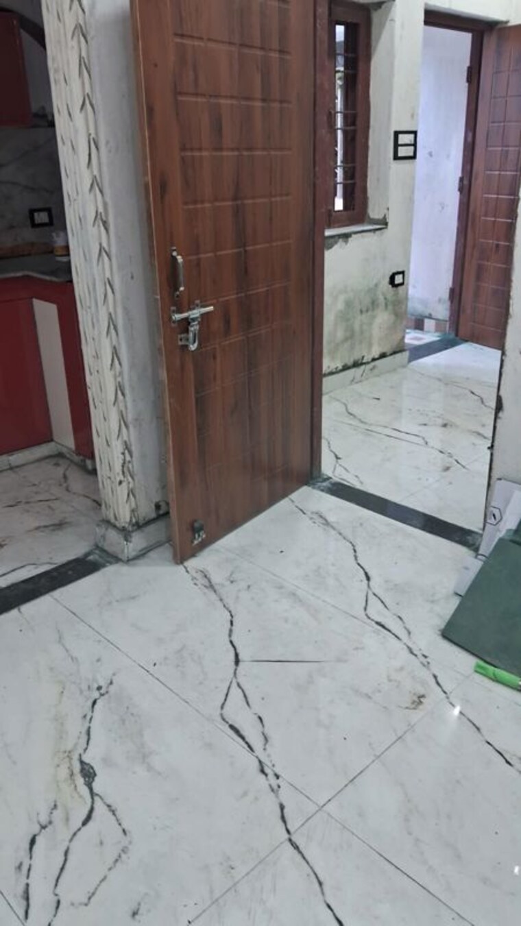 Bathroom, amwala karanpur 1 Bedroom 900 Sq.Ft. Builder Floor In Amwala Karanpur Dehradun 9920165