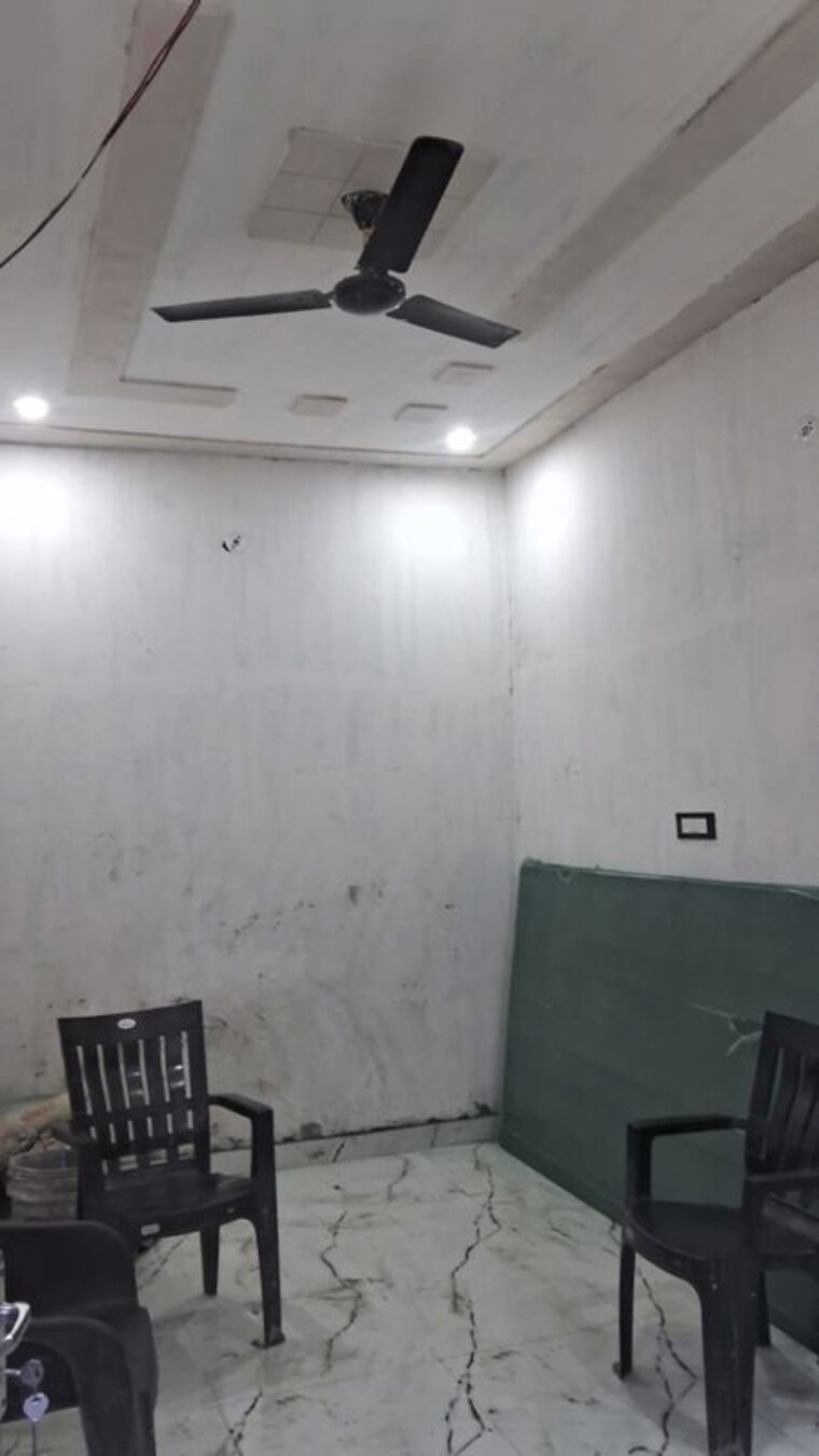 Kitchen, amwala karanpur 1 Bedroom 900 Sq.Ft. Builder Floor In Amwala Karanpur Dehradun 9920165