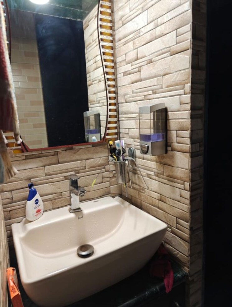 Bathroom, manpada 2 Bedroom 670 Sq.Ft. Apartment In Manpada Thane 9920210
