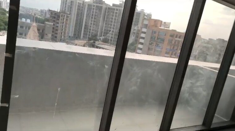 Balcony, sola Commercial Office Space 945 Sq.Ft. In Sola Ahmedabad 9920205