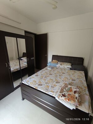 Bedroom in 1 BHK Apartment at Ghatkopar West – for Rent