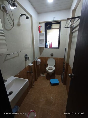 Master Bedroom in 1 BHK Apartment at Ghatkopar West – for Rent