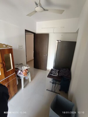 Master Bedroom in 1 BHK Apartment at Ghatkopar West – for Rent