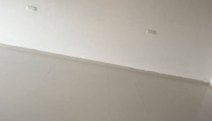 Room, sola Commercial Office Space 945 Sq.Ft. In Sola Ahmedabad 9920217