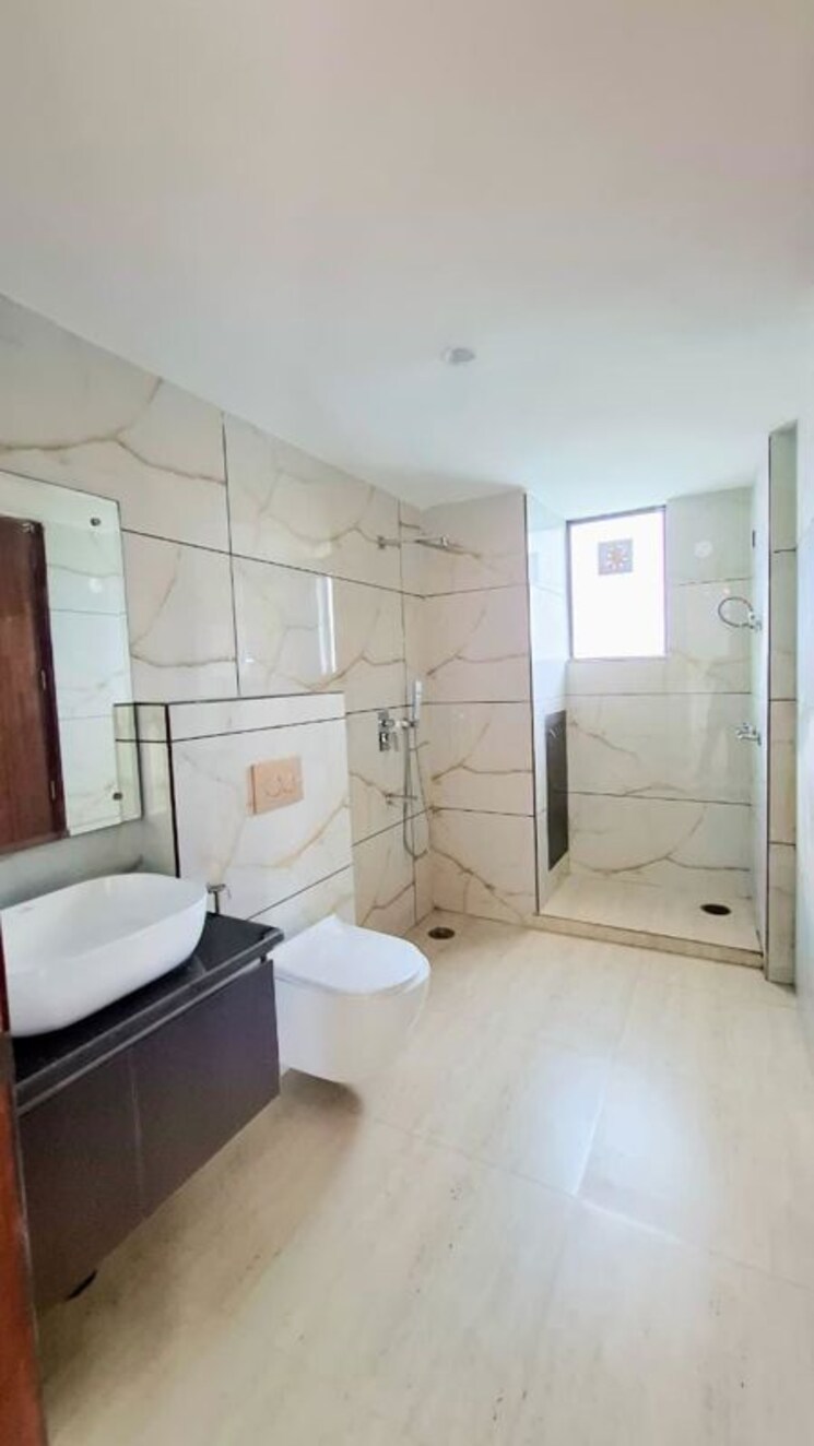 Bathroom, pir machalla 3 Bedroom 1350 Sq.Ft. Apartment In Pir Machalla Zirakpur 9920209