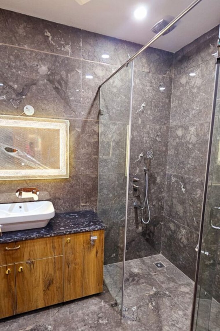 Bathroom, sector 46 3 Bedroom 2250 Sq.Ft. Builder Floor In Sector 46 Gurgaon 9920258