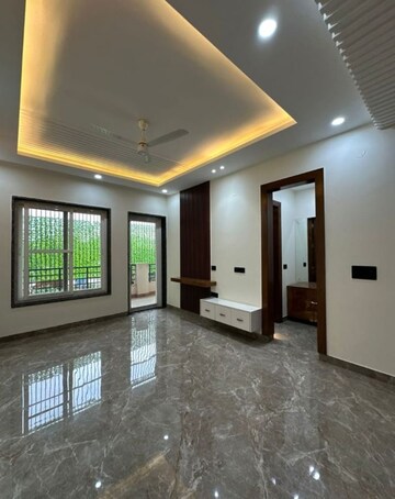 Living Room in 3 BHK Builder Floor at Sector 46 – for Rent