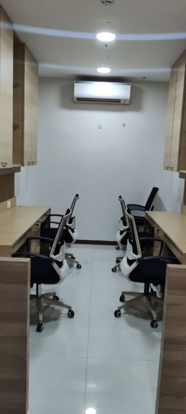 Team Area, goregaon east Commercial Office Space 400 Sq.Ft. In Goregaon East Mumbai 9920263