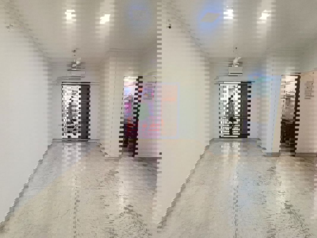 2 BHK Apartment For Rent in MM Spectra