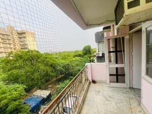 Balcony in 1 BHK Apartment at Sector 21c – for Rent