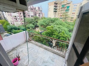 Balcony in 1 BHK Apartment at Sector 21c – for Rent