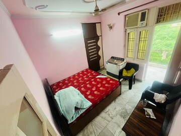 Bedroom in 1 BHK Apartment at Sector 21c – for Rent