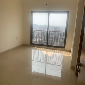 Room in 5 BHK Apartment at Mirchandani Triton, Vithaldas Nagar – for Sale