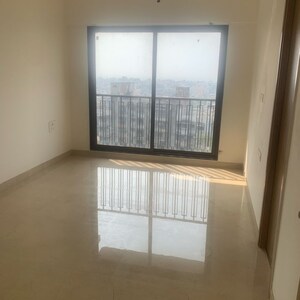 Room in 5 BHK Apartment at Mirchandani Triton, Vithaldas Nagar – for Sale
