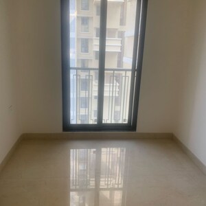 Room in 5 BHK Apartment at Mirchandani Triton, Vithaldas Nagar – for Sale