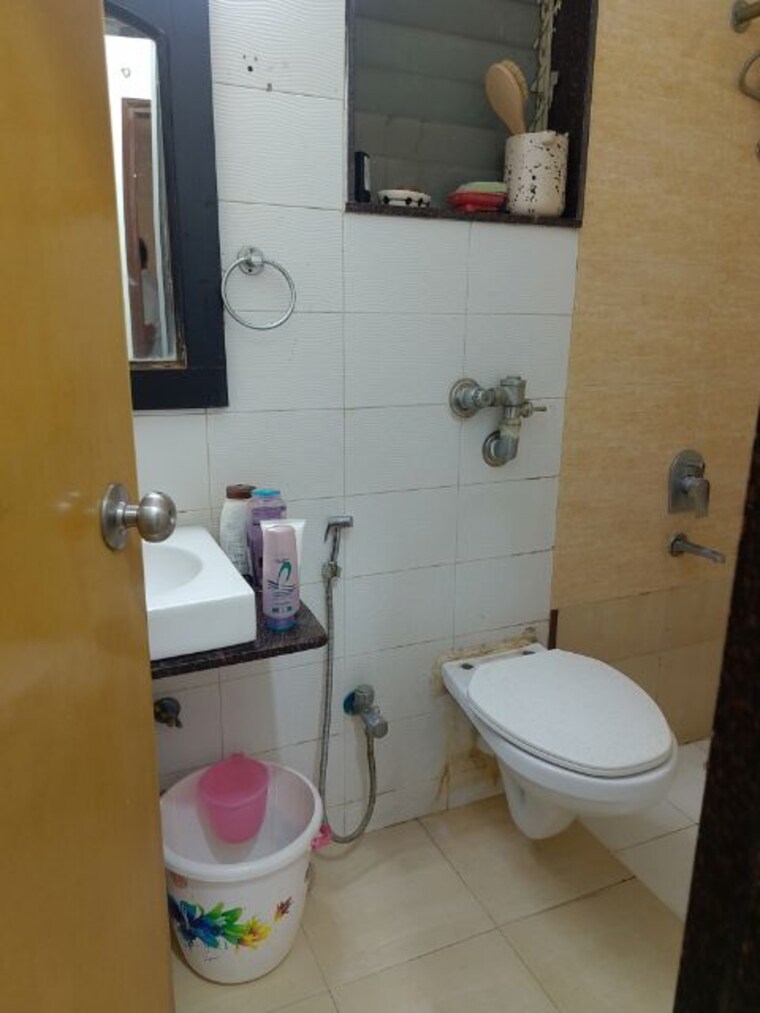 Bathroom, dosti-carnation 3 Bedroom 885 Sq.Ft. Apartment In Wadala East Mumbai 9920287