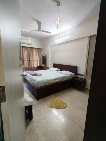 Room in 3 BHK Apartment at RSB MS H2O, Santacruz East – for Rent