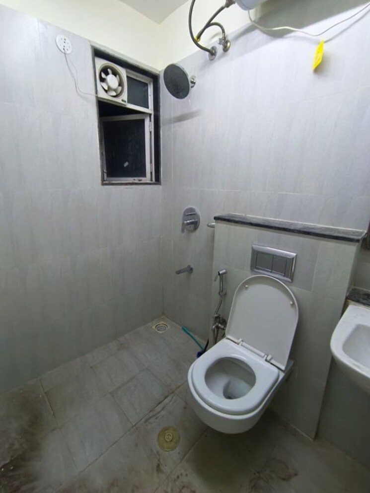 Bathroom, godrej-central 2 Bedroom 750 Sq.Ft. Apartment In Chembur Mumbai 9920293