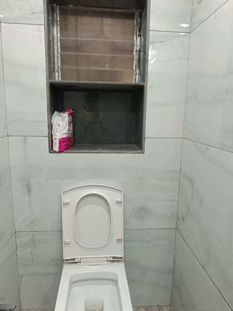 Bathroom, mantri-park 2 Bedroom 650 Sq.Ft. Apartment In Goregaon East Mumbai 9917080