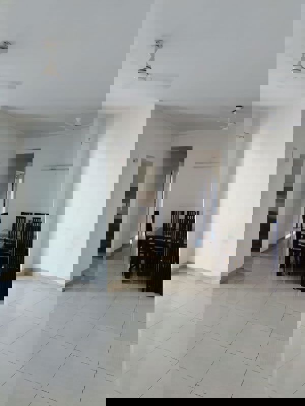 3 BHK + Servant Room,Basement Apartment For Sale in Emaar Palm Gardens