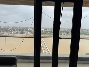 Room in  Office Space at Navrangpura – for Rent