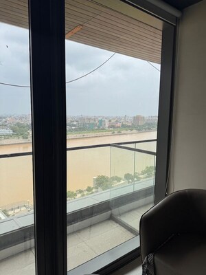 Room in  Office Space at Navrangpura – for Rent