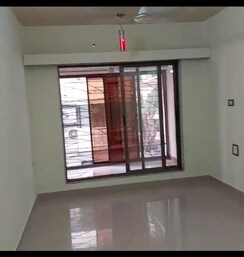 2 BHK Apartment For Rent in Florence CHS