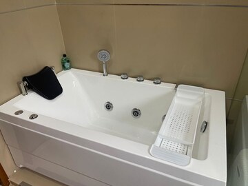 Bathroom in 4 BHK Independent House at Nerul Sector 17 – for Sale