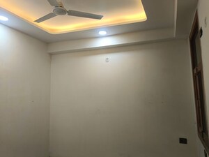 Room in 3 BHK Builder Floor at Sector 73 – for Sale