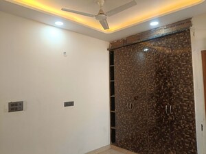 Room in 3 BHK Builder Floor at Sector 73 – for Sale