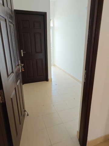 Building Lobby in 6 BHK Apartment at Arun Vihar Sector 37, Sector 37 – for Rent