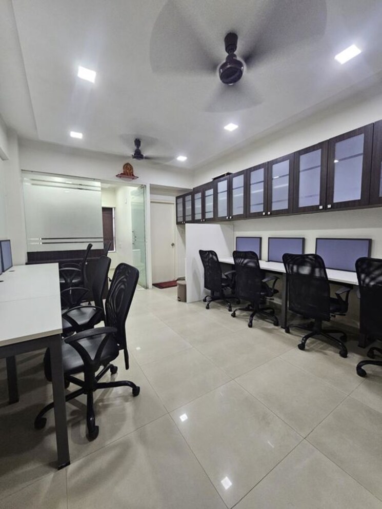 Team Area, yash-arian Commercial Office Space 465 Sq.Ft. In Memnagar Ahmedabad 9920397