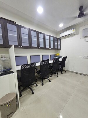  Office Space For Rent in Yash Arian, Memnagar