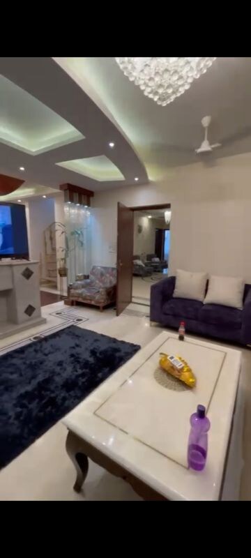 Bedroom in 4 BHK Builder Floor at Laxmi Nagar – for Sale