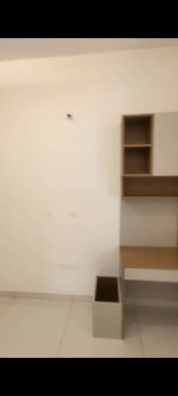 Room in 3 BHK Apartment at Aparna Zenon, Puppalaguda – for Rent