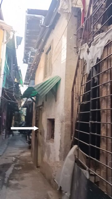 1 BHK Independent House For Sale in Kalina