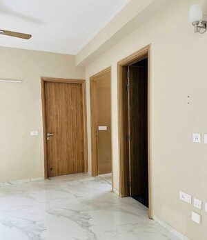 Room in 3 BHK Apartment at Dhoot Time Residency, Sector 63 – for Rent