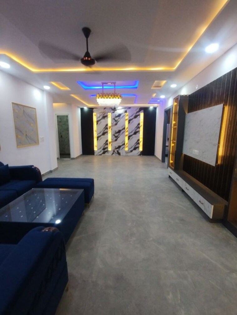 Living Room, rwa-azadpur-colony 3 Bedroom 1350 Sq.Ft. Builder Floor In Model Town Delhi 9322586