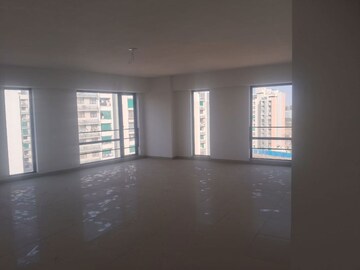 Room in  Office Space at Navrangpura – for Rent