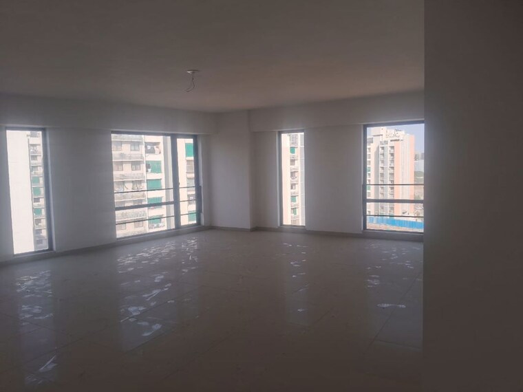 Room, navrangpura Commercial Office Space 1039 Sq.Ft. In Navrangpura Ahmedabad 9920503