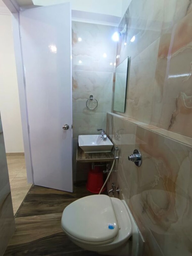 Bathroom, kukreja-hari-kunj-ii 1 Bedroom 520 Sq.Ft. Apartment In Chembur Mumbai 9920500