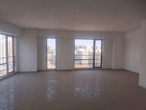 Room in  Office Space at Navrangpura – for Rent