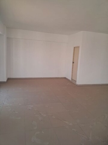 Room in  Office Space at Navrangpura – for Rent