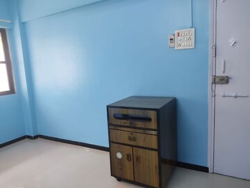Room in 1 RK Apartment at Silver Avenue, Santacruz East – for Rent