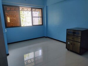 Room in 1 RK Apartment at Silver Avenue, Santacruz East – for Rent