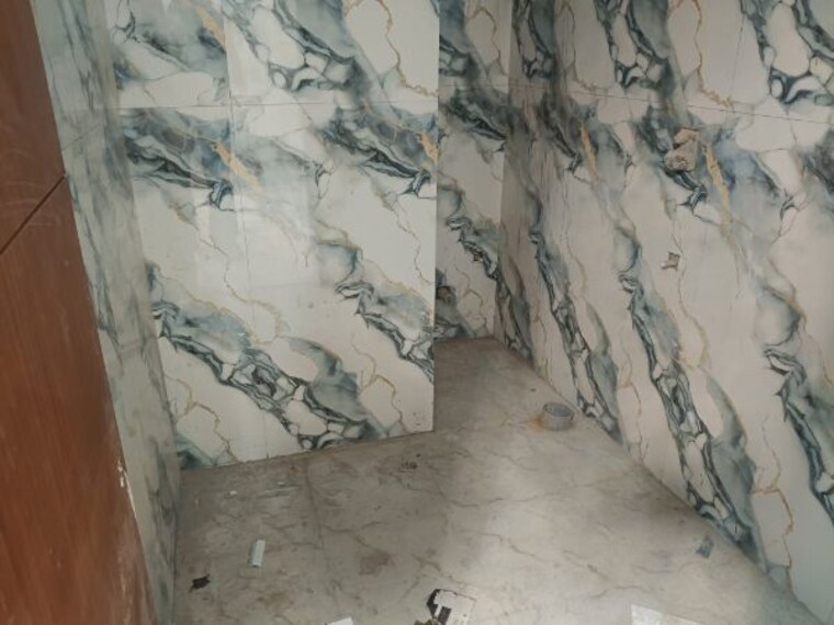 Bathroom, sector 73 1 Bedroom 650 Sq.Ft. Builder Floor In Sector 73 Noida 9920571